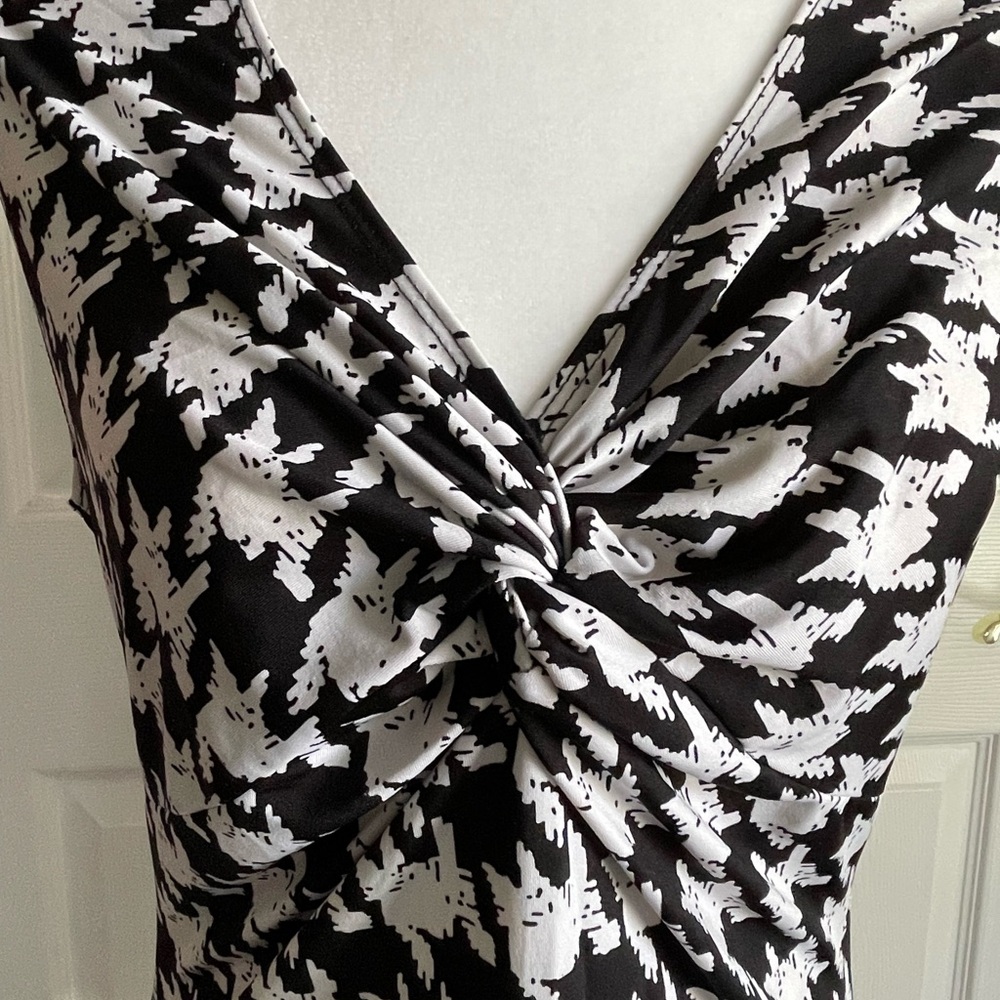 Dressbarn Black and White Patterned Top
